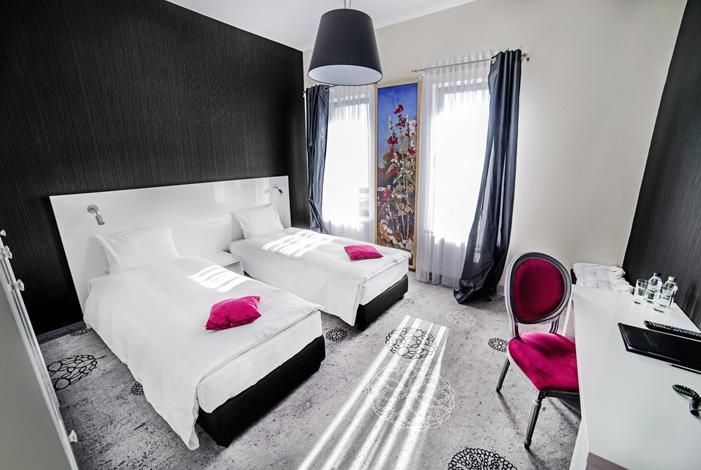 Hotel Lawendowe Termy Uniejow Exteriér fotografie